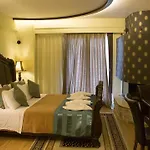 Archontopetra Boutique