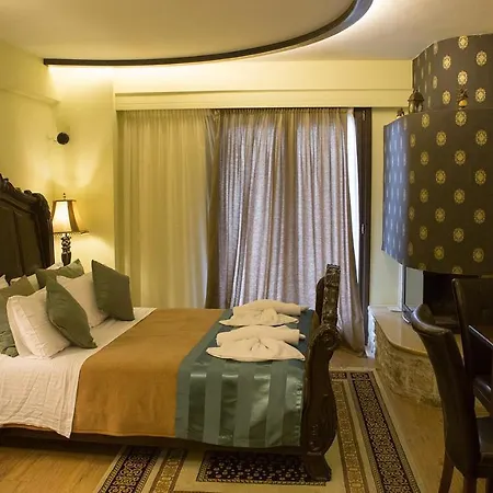 Archontopetra Boutique