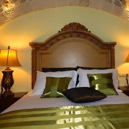 Archontopetra Boutique Mega Chorio