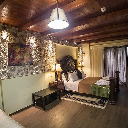 Archontopetra Boutique Mega Chorio